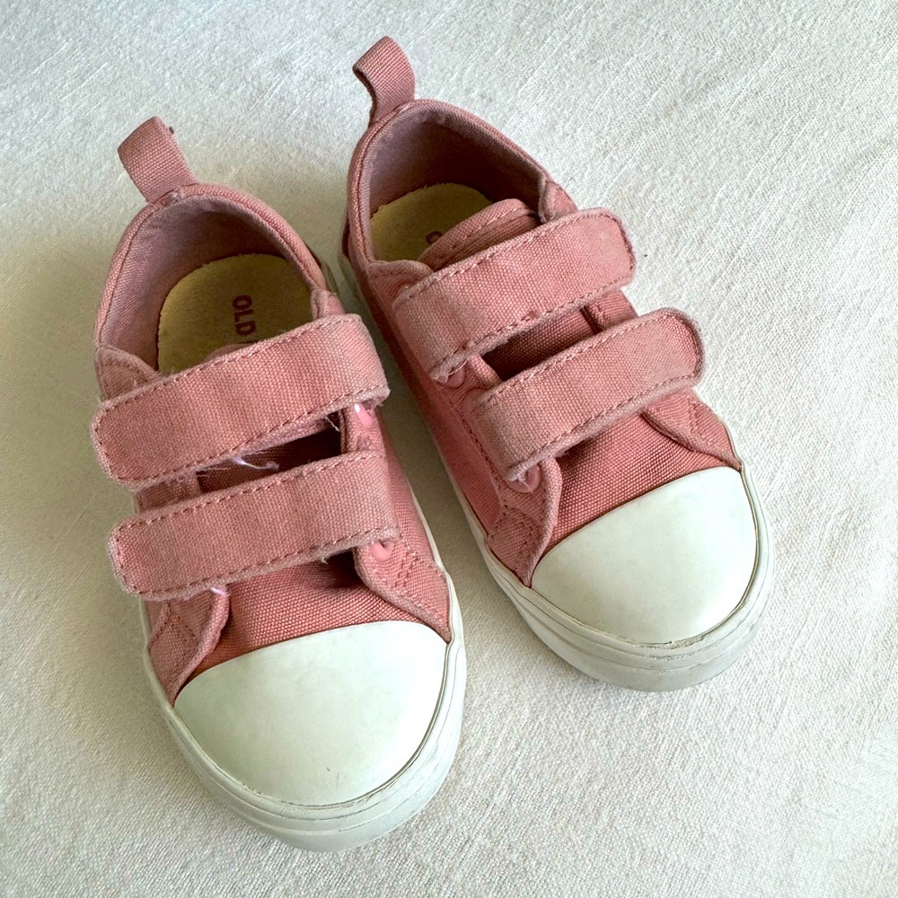 Old Navy Toddler Sneakers